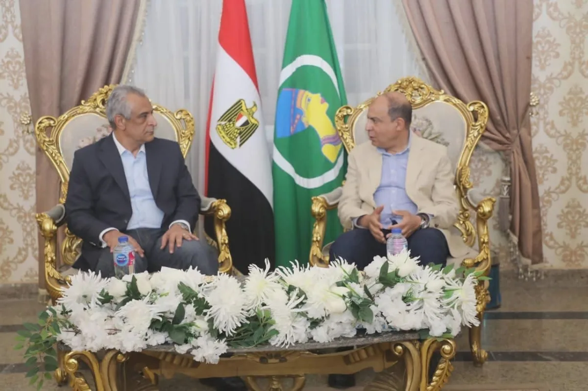 محافظ المنيا يستقبل وزير الدولة للإنتاج الحربي