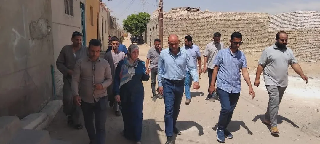 كدواني يوجه برفع كفاءة 100 منزل بقريتي العزيمة (2) و(3) بسمالوط