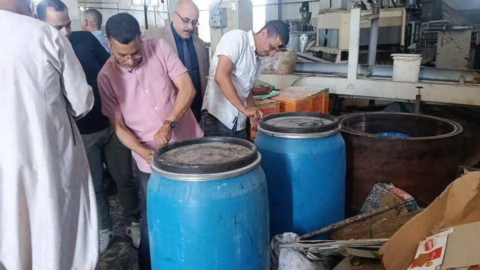 ضبط 10 أطنان ملح فاسد و أرز مخالف وألوان صناعية محظورة بسمالوط