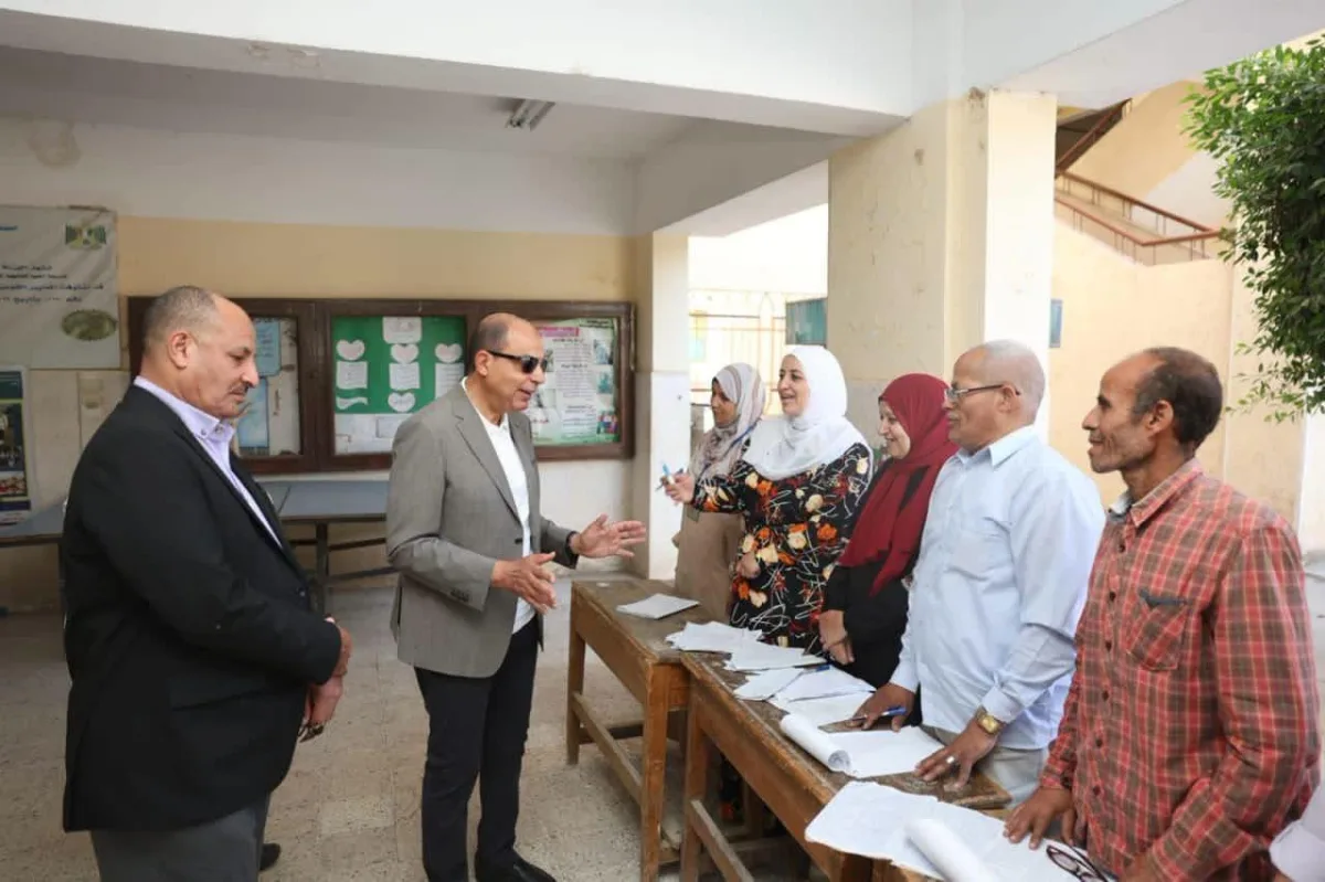 محافظ المنيا يتفقد عددًا من اللجان ويوجه بتوفير الأجواء المناسبة للطلاب