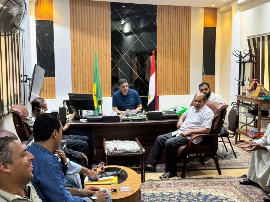 رئيس مدينة المنيا يلتقي نواب البرلمان لبحث الحلول وسرعة الاستجابة