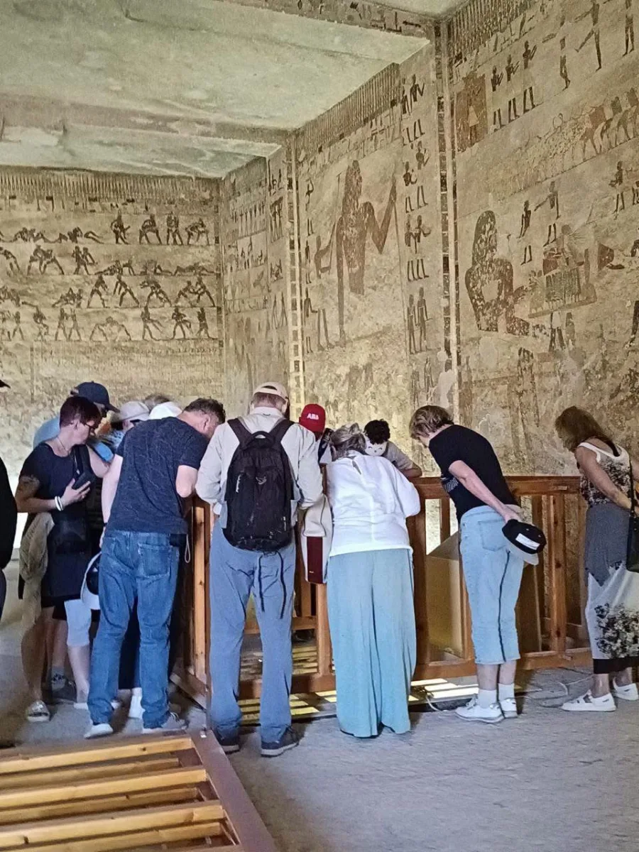 وفود سياحية من 3 دول تزور منطقة بني حسن الأثرية بالمنيا